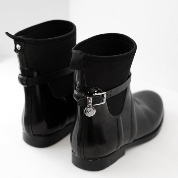 EUC! MICHAEL KORS CHARM STRETCH RAIN BOOTS SZ 10 BLACK - Picture 4 of 8